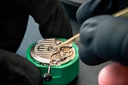 Mécanisme montre Julien Louis